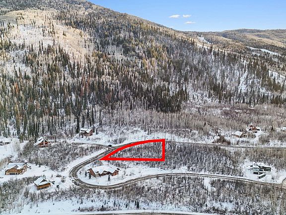 4th image of 398 Powder Ridge Cir