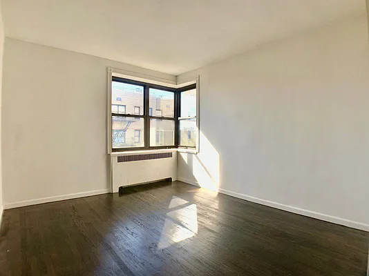 Rented by Bohemia Realty Group | media 20