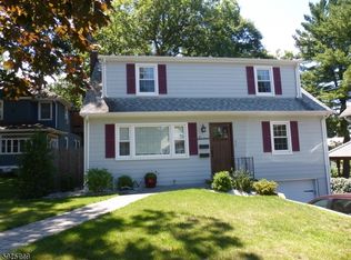 16 Oak Grove Rd, Caldwell, NJ 07006