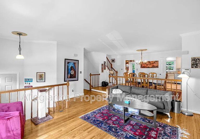 6861 Williamsburg Pond Ct — Photo 5