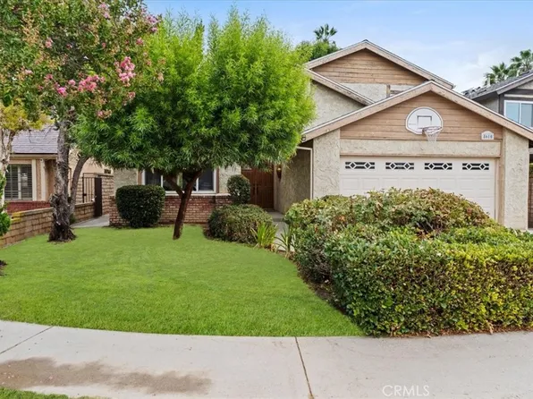 8610 Blauvelt Pl, Northridge, CA 91325