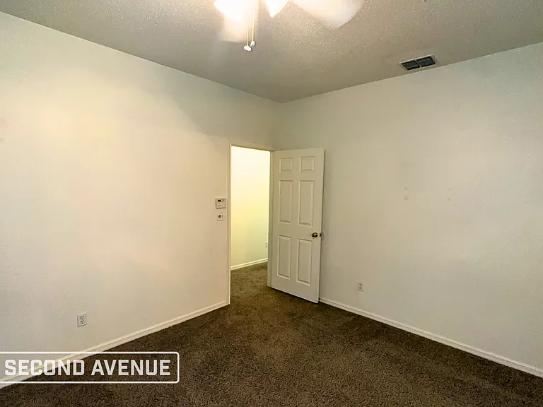 7226 Windwillow Dr — Photo 11