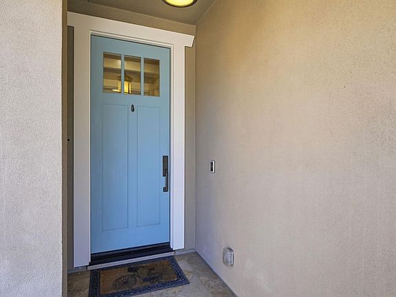 4th image of 1008 Riverside Dr