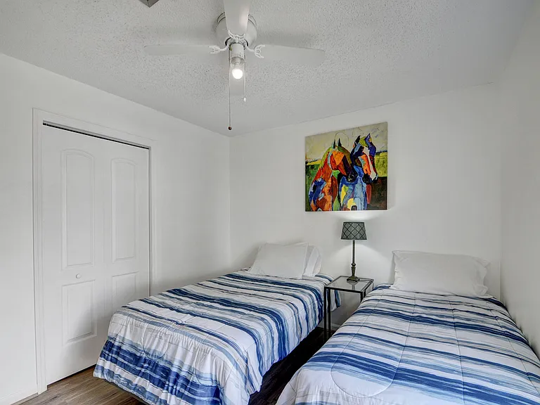 11862 Brier Patch Ct E — Photo 24