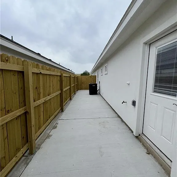 429 E Acacia Ave #1 — Photo 8