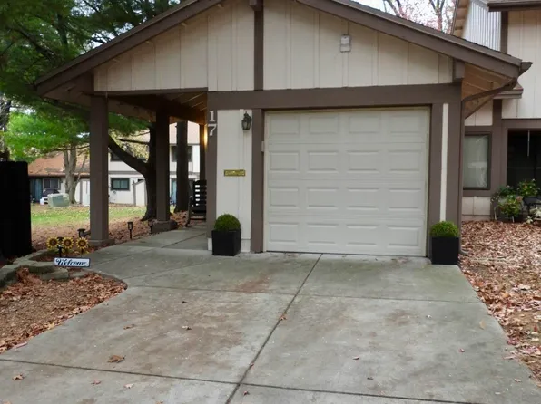 17 Juniper Ln, Springfield, IL 62704