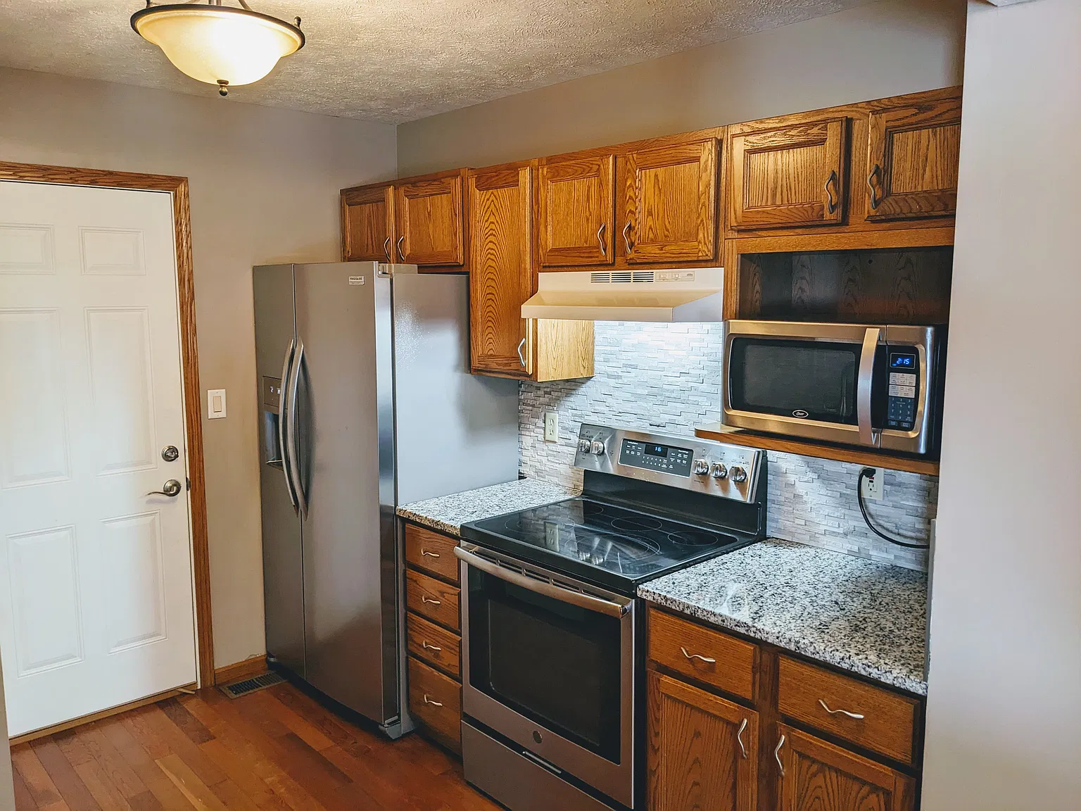2 bed, 1280 sqft, $1,495 — Photo 3