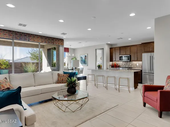 5660 S Wind Cave Trl S, Tucson, AZ 85747