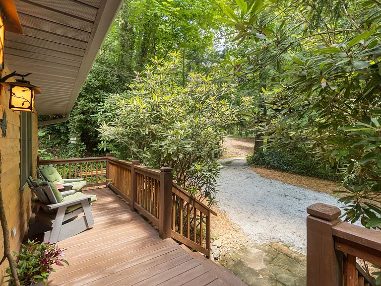 361 Wyanoak Rd — Photo 37