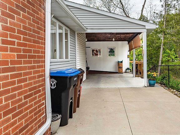 4th image of 1424 Collegewood Dr