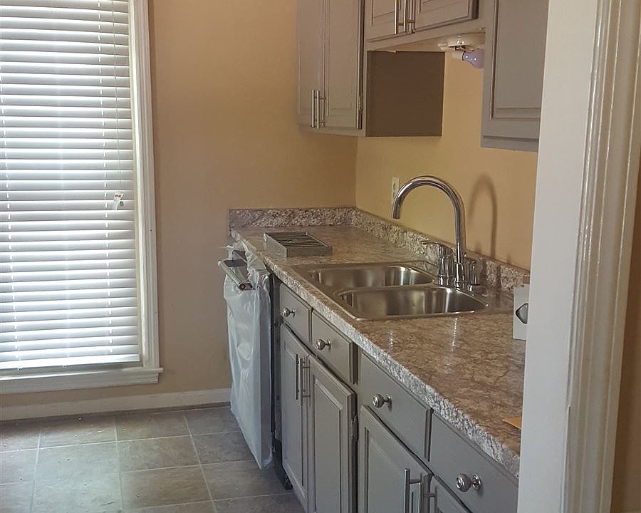 156 Greenfield Road 3