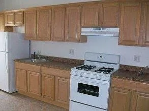 38 Bleecker St #2R — Photo 4
