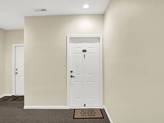 2nd image of 1631 Lacebark Dr Unit K