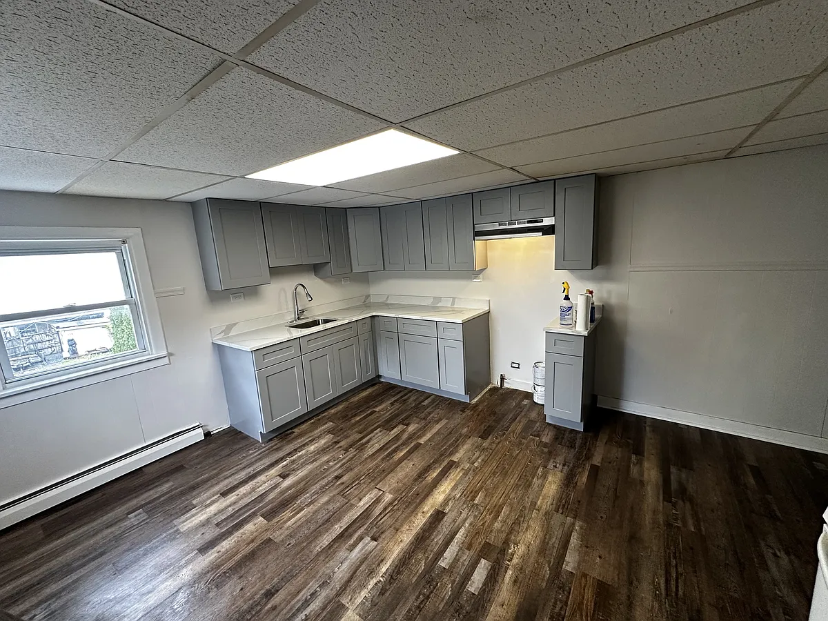 Building Photo - 489 S Main St #B