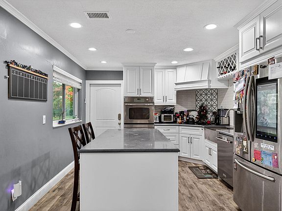 4th image of 8669 Nashua Drive
