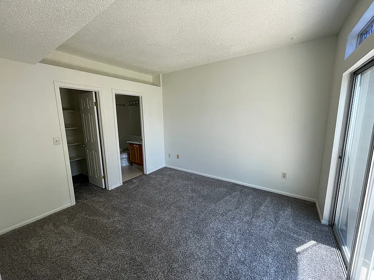 7460 Singing Hills Dr #H203-203 — Photo 5