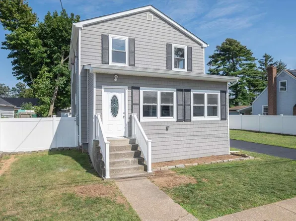 517 Liberty Street, Uniondale, NY 11553