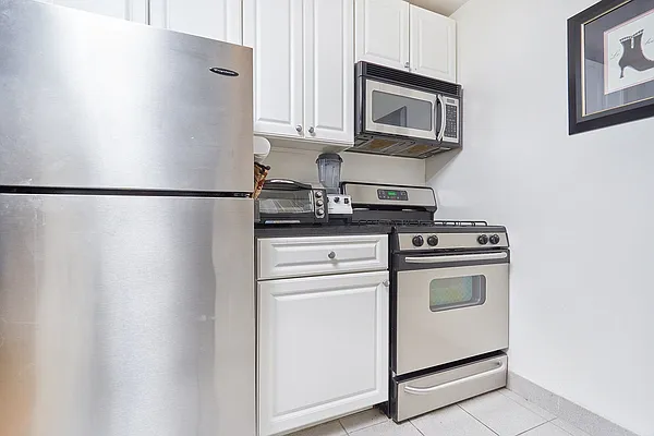 Rented by Keller Williams NYC | media 8