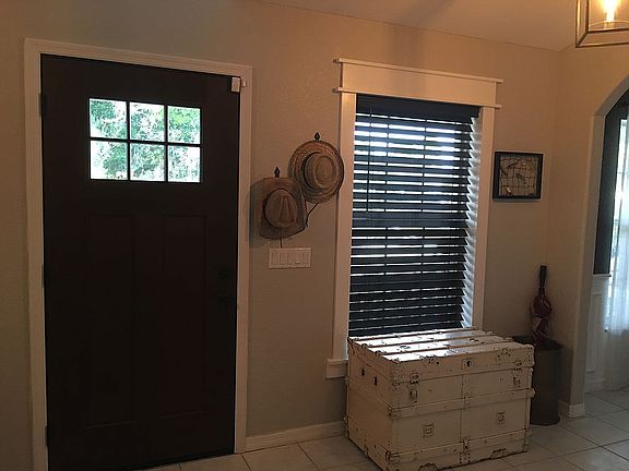 2nd image of 8 Long Meadow Pl