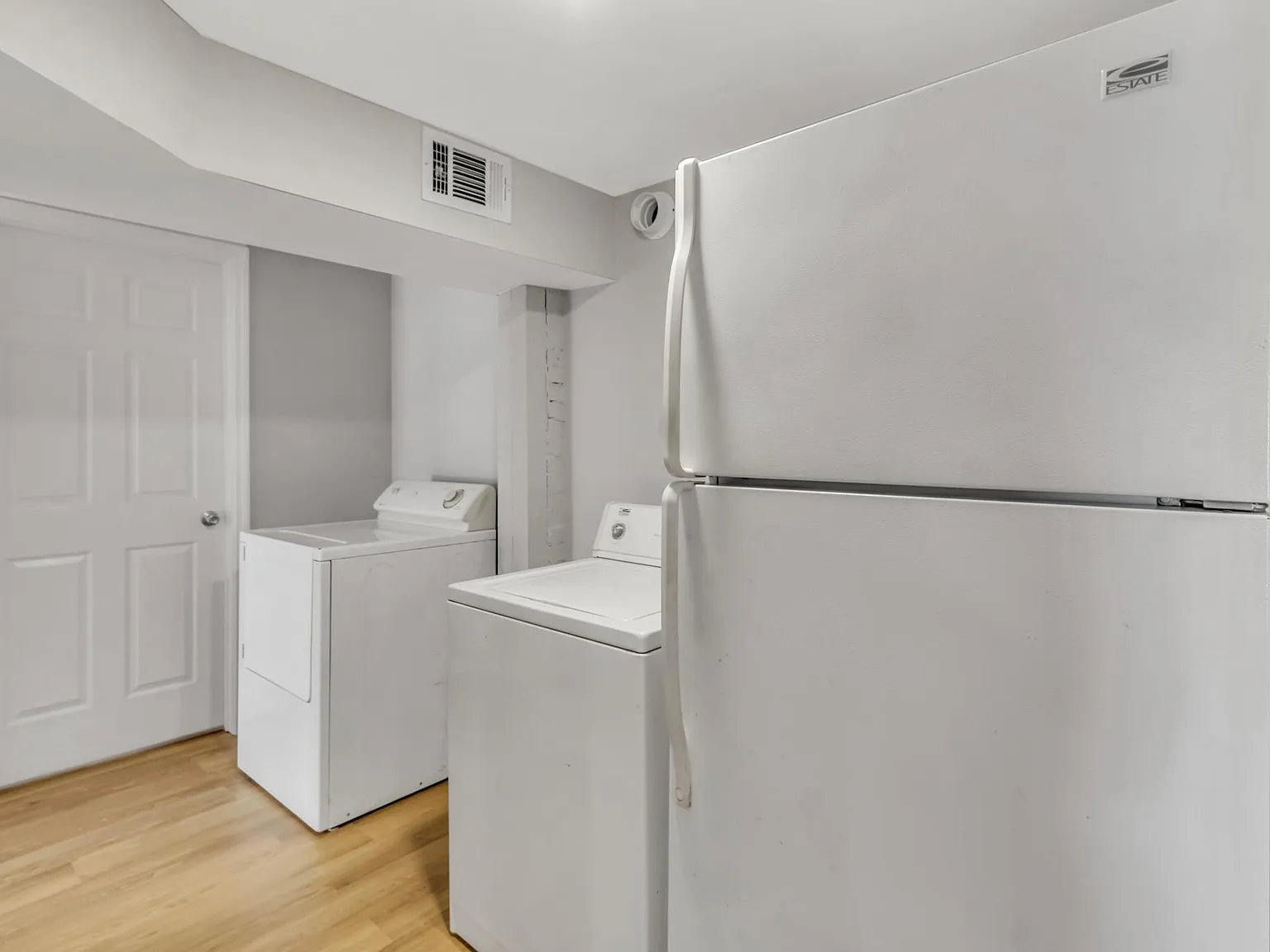 4 bed, 1630 sqft, $2,295 — Photo 4