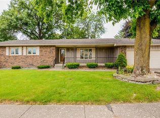 725 Wolf Rd, Decatur, IL 62526