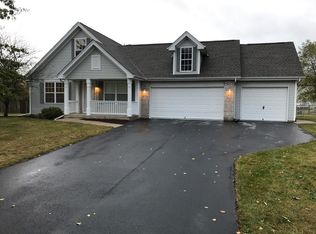 2045 Wyndham Ln, Rockton, IL 61072