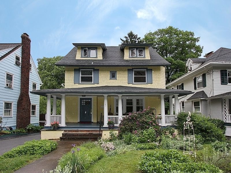 1st image of 147 N Mountain Ave