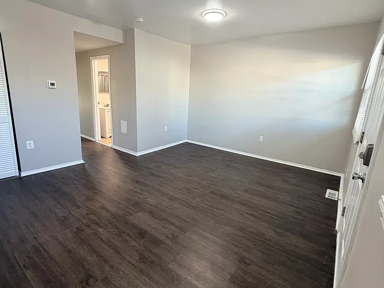 Elrino Apartments — Photo 7