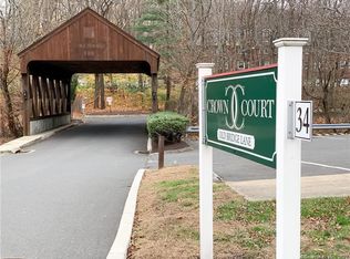 34 Padanaram Rd #108, Danbury, CT 06811