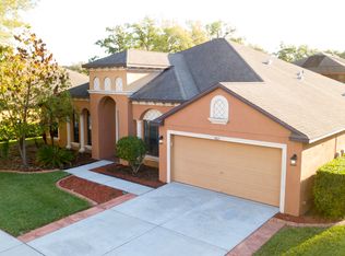 1807 Abbey Trace Dr, Dover, FL 33527