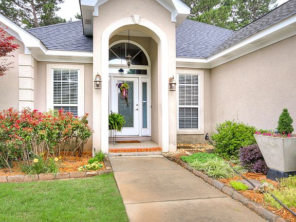 5th image of 563 Live Oak Ct