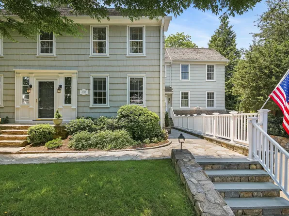 216 Hillspoint Road, Westport, CT 06880