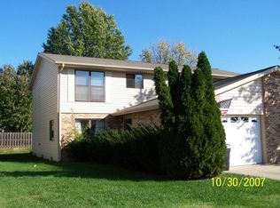 526 Vicksburg Dr, Belleville, IL