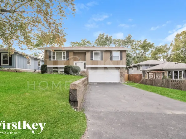 0N084 Elmwood St, Winfield, IL 60190