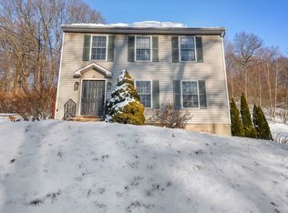 61 Cross St, Danbury, CT 06810