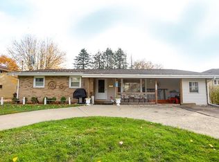517 Burtner Rd, Natrona Heights, PA 15065