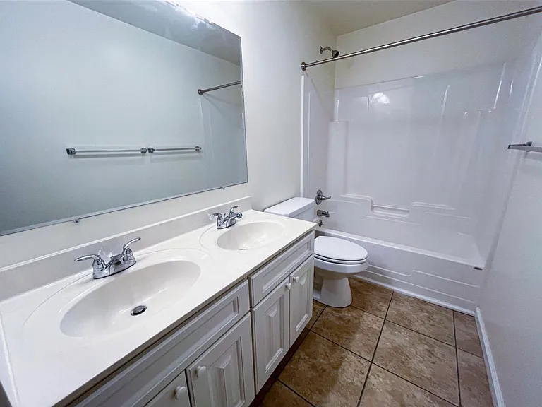 392 Troy Rd #1 — Photo 16
