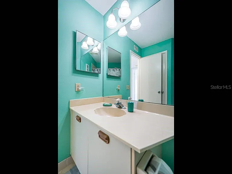 6050 Bahia Del Mar Cir #120 — Photo 18