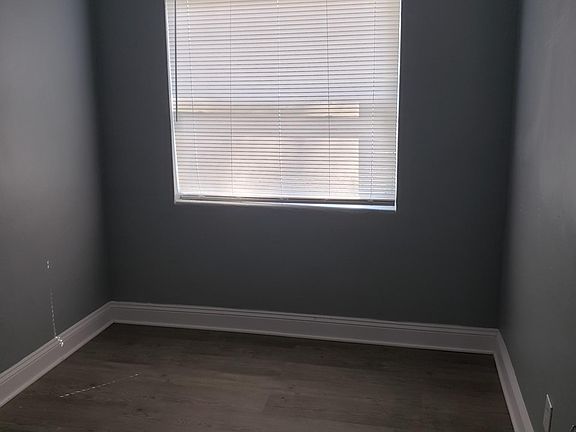 5th image of 4134 Pearce St