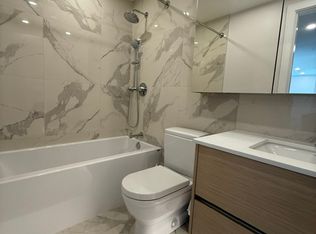 200 Klahanie Ct #1104, West Vancouver, BC V7P 0E4
