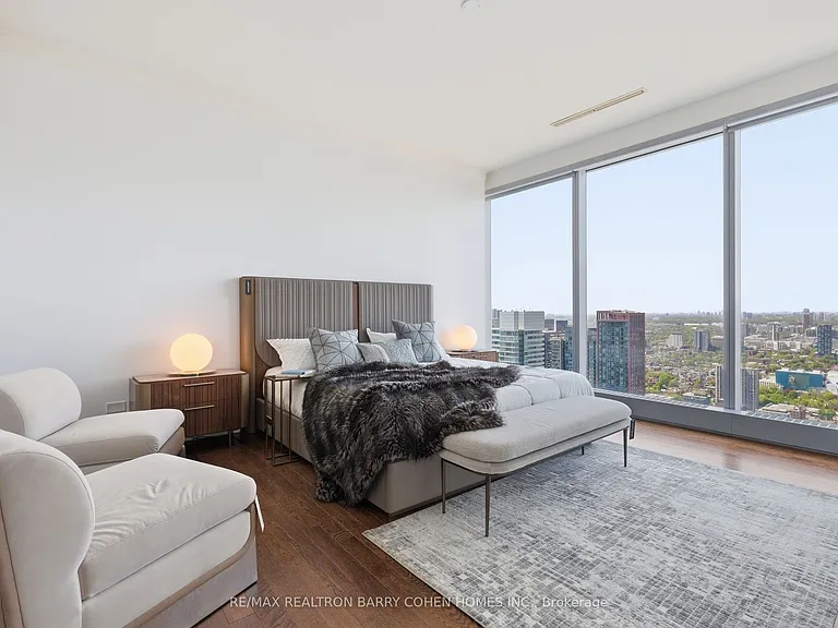 183 Wellington St W #4502 — Photo 14