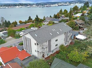 219 Tracy Ave N APT 301, Pt Orchard, WA 98366