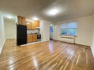 40-04 196th St #4, Flushing, NY 11358