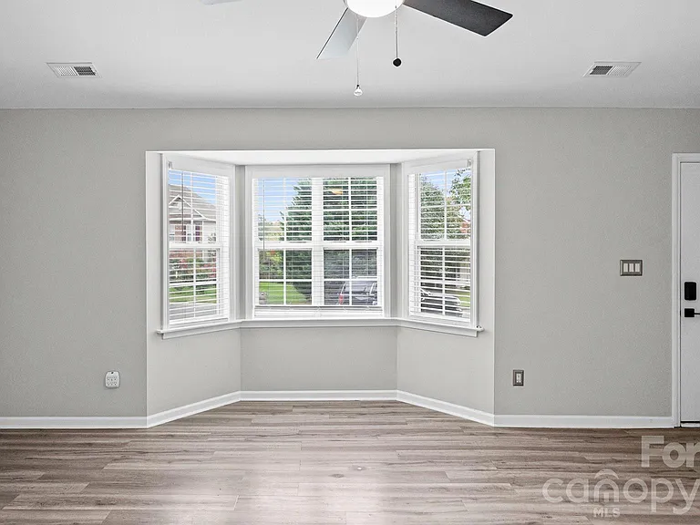 3320 Whitebridge Ln — Photo 3