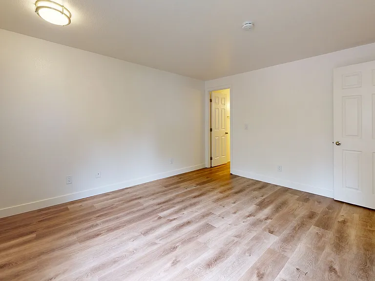 Tualatin Heights — Photo 31