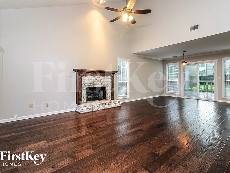 1926 Diamond Pl NW — Photo 3