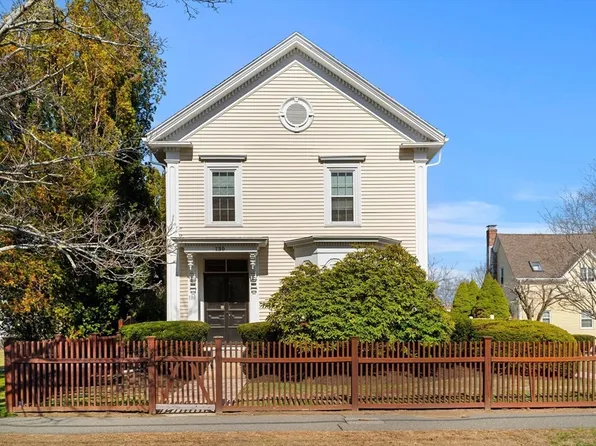 130 Pine St, Danvers, MA 01923