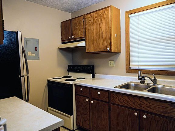 Kitchen - Washer& Dryer in Unit