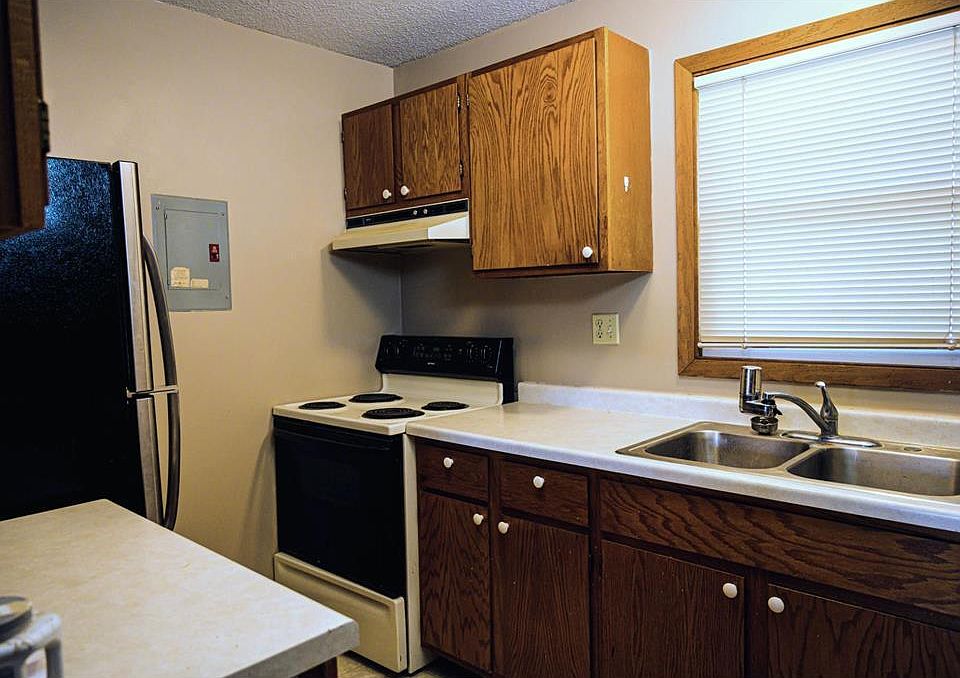Kitchen - Washer& Dryer in Unit