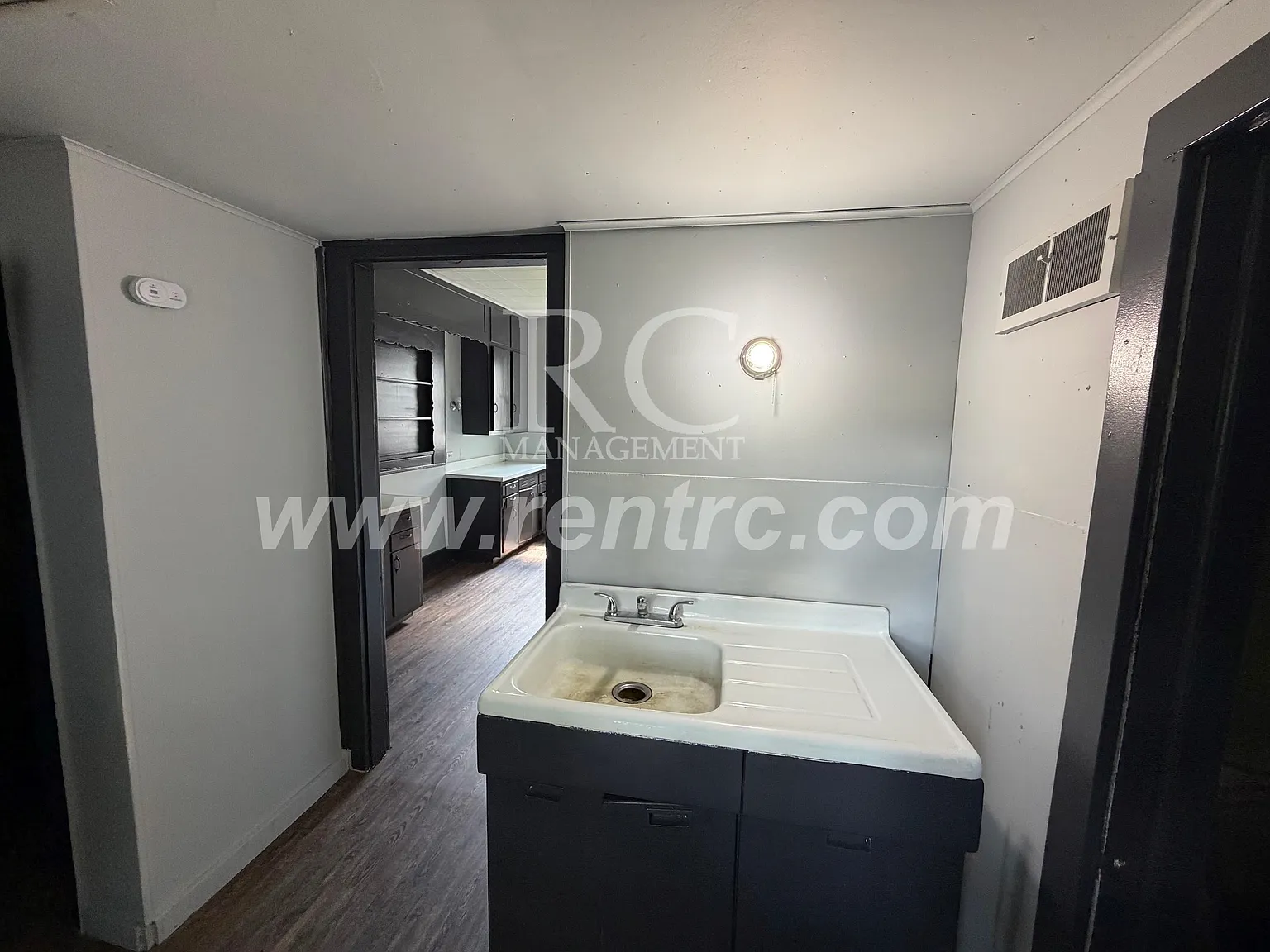 2 bed, 1000 sqft, $775 — Photo 4